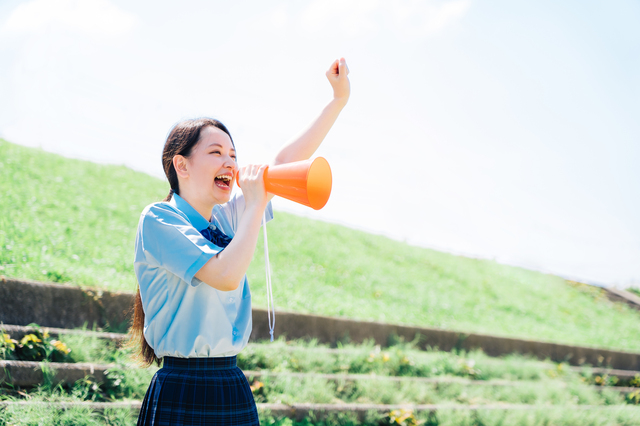 応援する女子高生